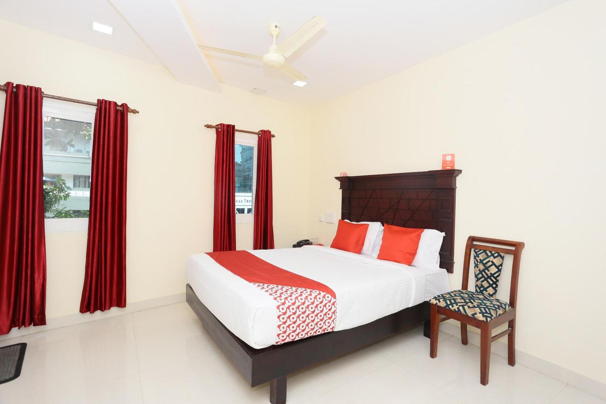 Hotel O Malabar Plaza Kochi ภายนอก รูปภาพ